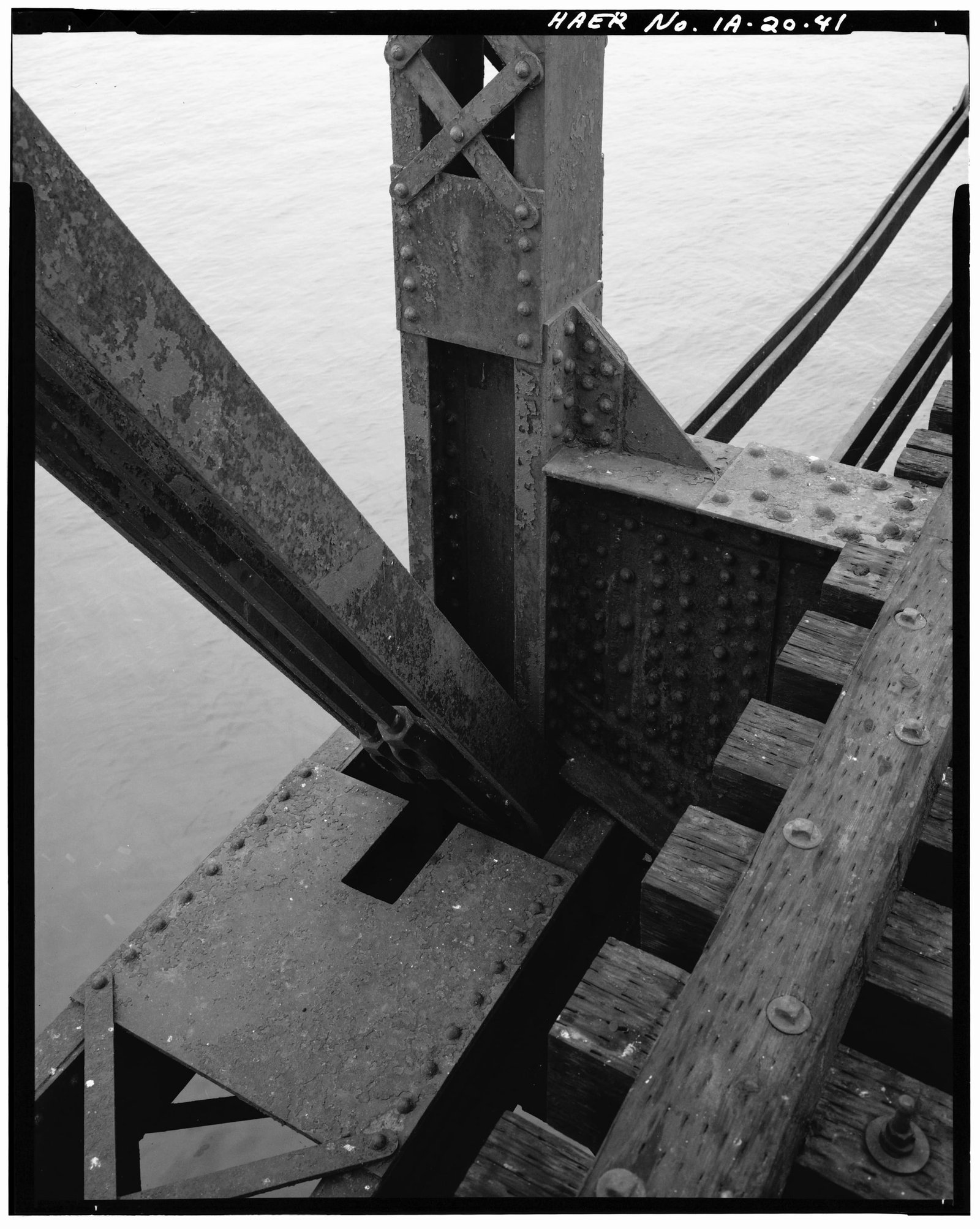 Lower connection, previous bridge